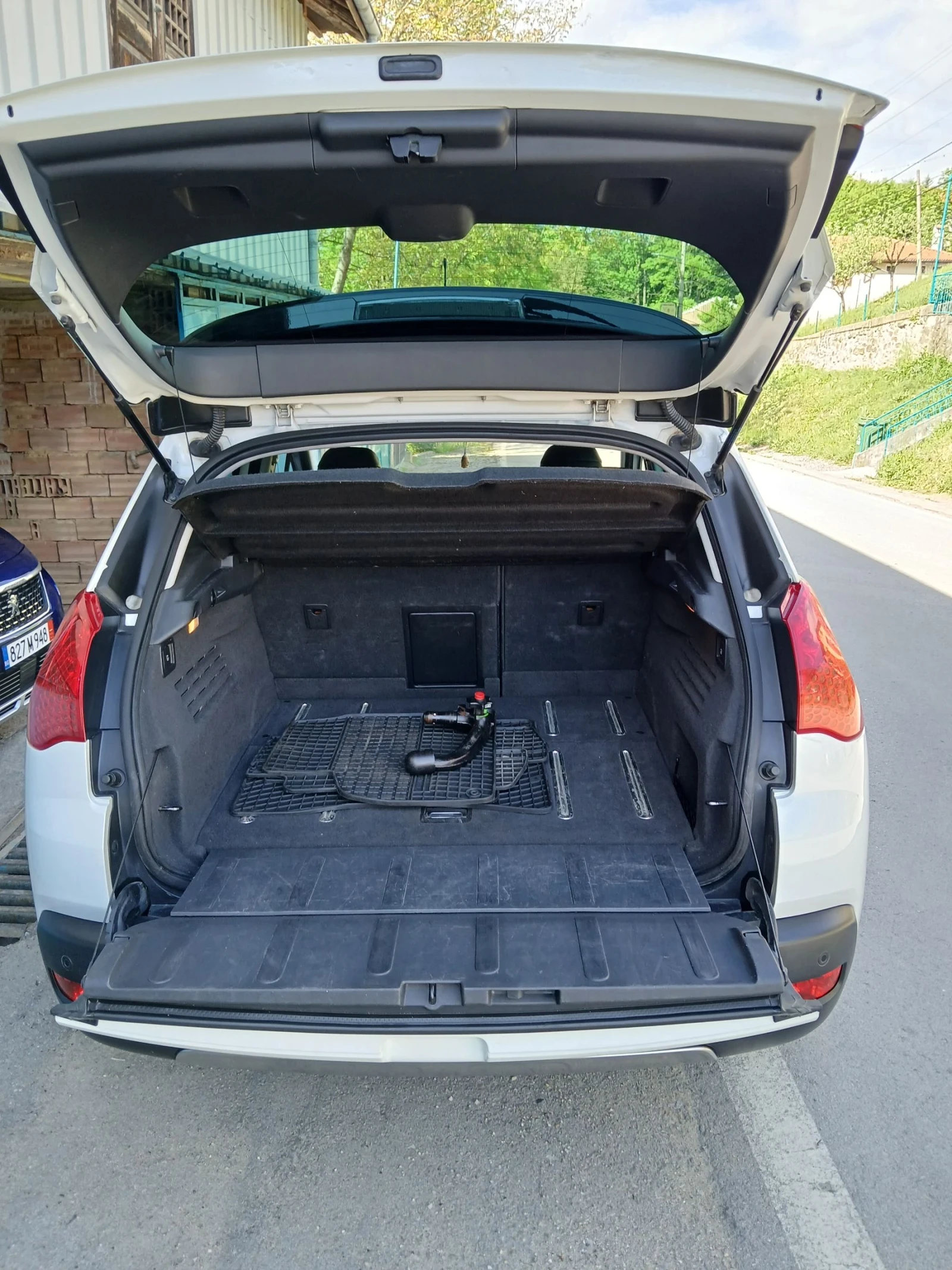 Peugeot 3008 Hibrid, снимка 9 - Автомобили и джипове - 54750064