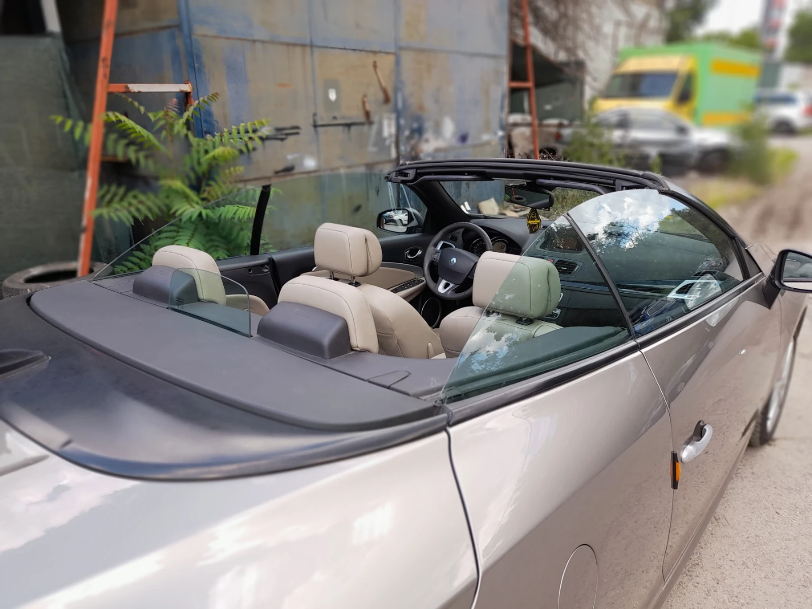Renault Megane Кабрио, снимка 9 - Автомобили и джипове - 55119973