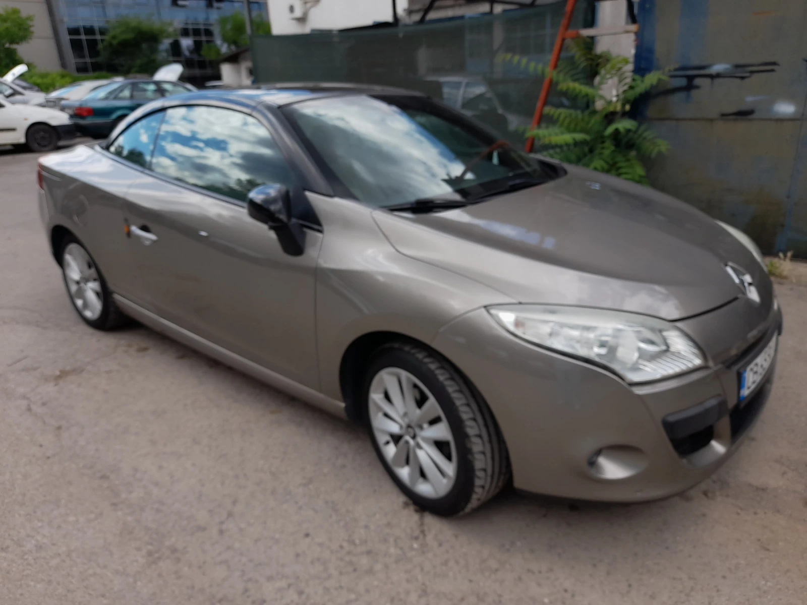 Renault Megane Кабрио, снимка 2 - Автомобили и джипове - 55119973