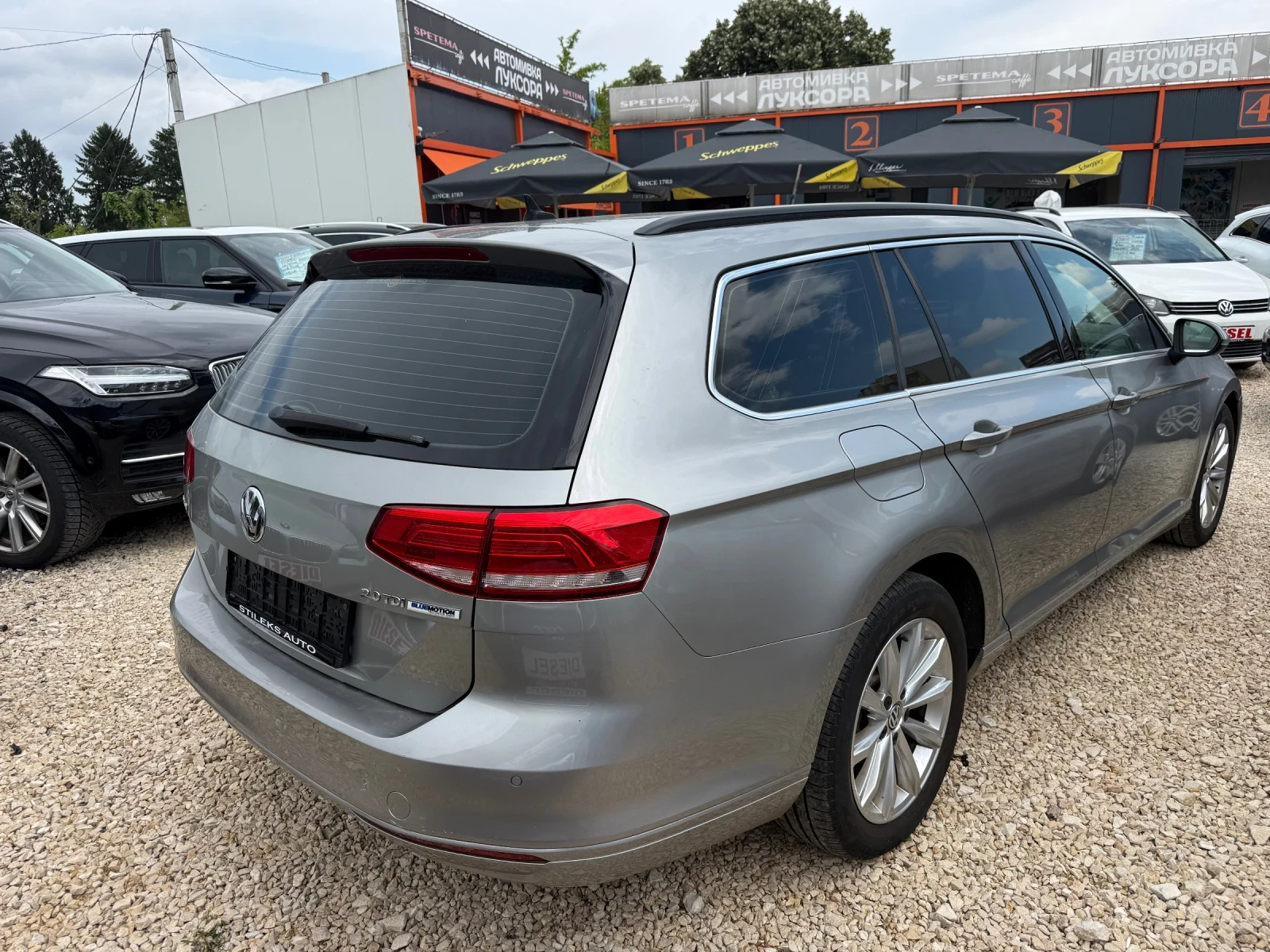 VW Passat Автоматик, снимка 4 - Автомобили и джипове - 55435102