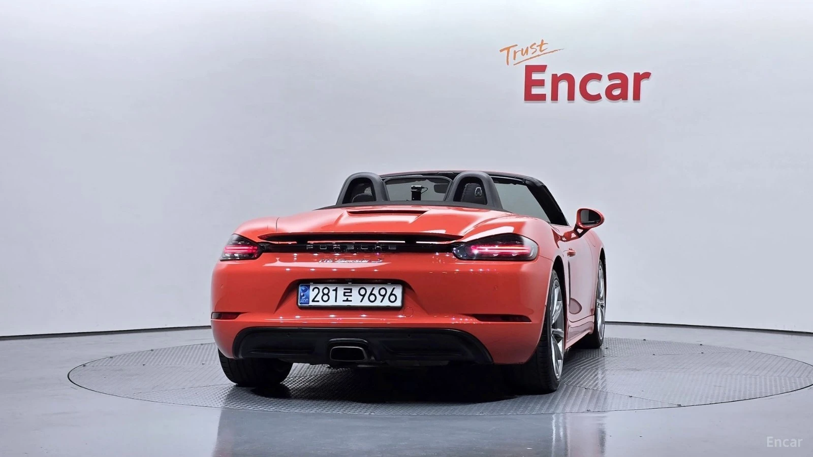 Porsche Boxster 718 2.0* КОЖА* ПОДГРЕВ* ECS* КАМЕРА, снимка 4 - Автомобили и джипове - 55558189
