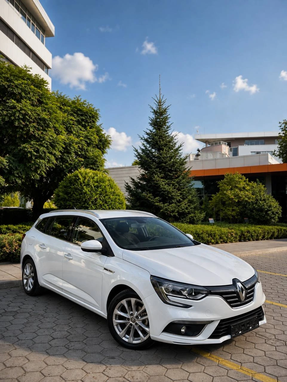 Renault Megane 1.5DCI* NAVI* ПЕРФЕКТЕН* , снимка 17 - Автомобили и джипове - 55833265