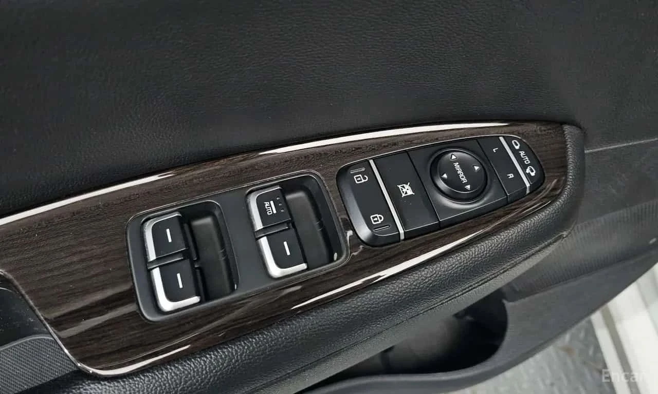 Kia K5, снимка 13 - Автомобили и джипове - 56724619
