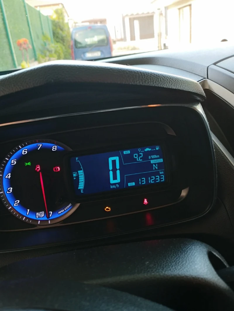 Chevrolet Trax, снимка 10 - Автомобили и джипове - 51502460