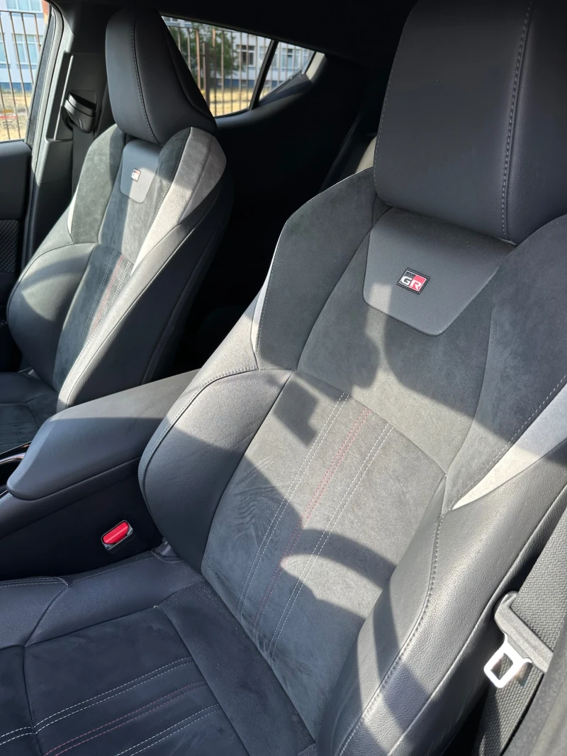 Toyota C-HR GR sport, снимка 7 - Автомобили и джипове - 52032501
