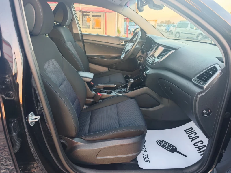 Hyundai Tucson 2.0 CRDI 4X4 , снимка 10 - Автомобили и джипове - 52265156