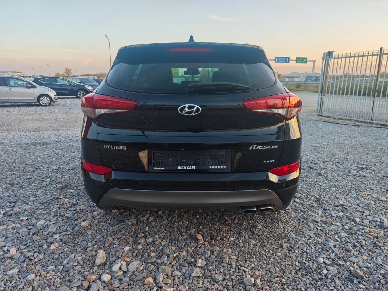 Hyundai Tucson 2.0 CRDI 4X4 , снимка 6 - Автомобили и джипове - 52265156