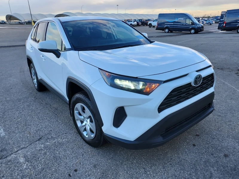 Toyota Rav4 LE| 2.5L| 4X4| CARFAX| 2 КЛЮЧА, снимка 2 - Автомобили и джипове - 53496206