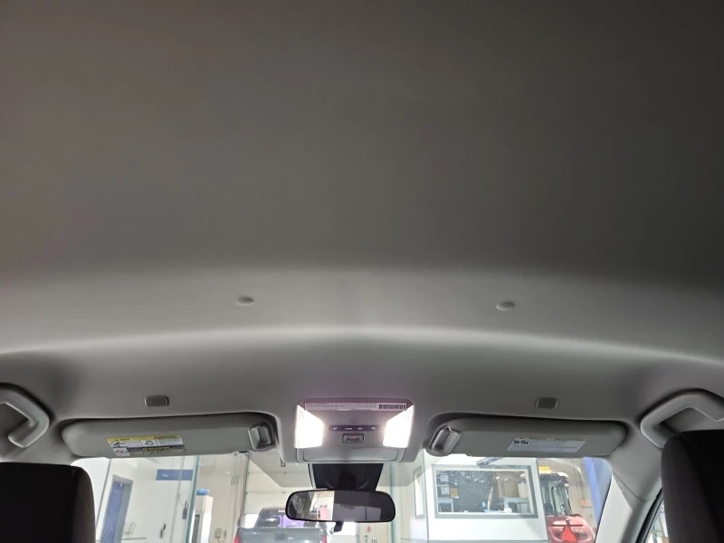 Toyota Rav4 LE| 2.5L| 4X4| CARFAX| 2 КЛЮЧА, снимка 11 - Автомобили и джипове - 53496206