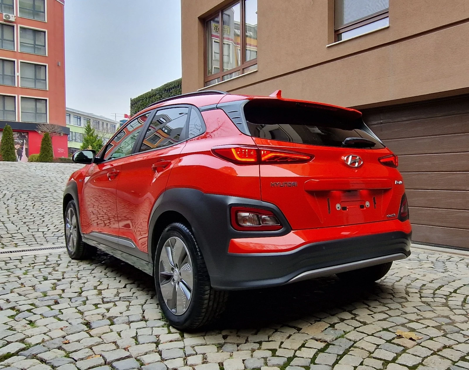 Hyundai Kona 64kwh/Premium/SOH100% - изображение 5