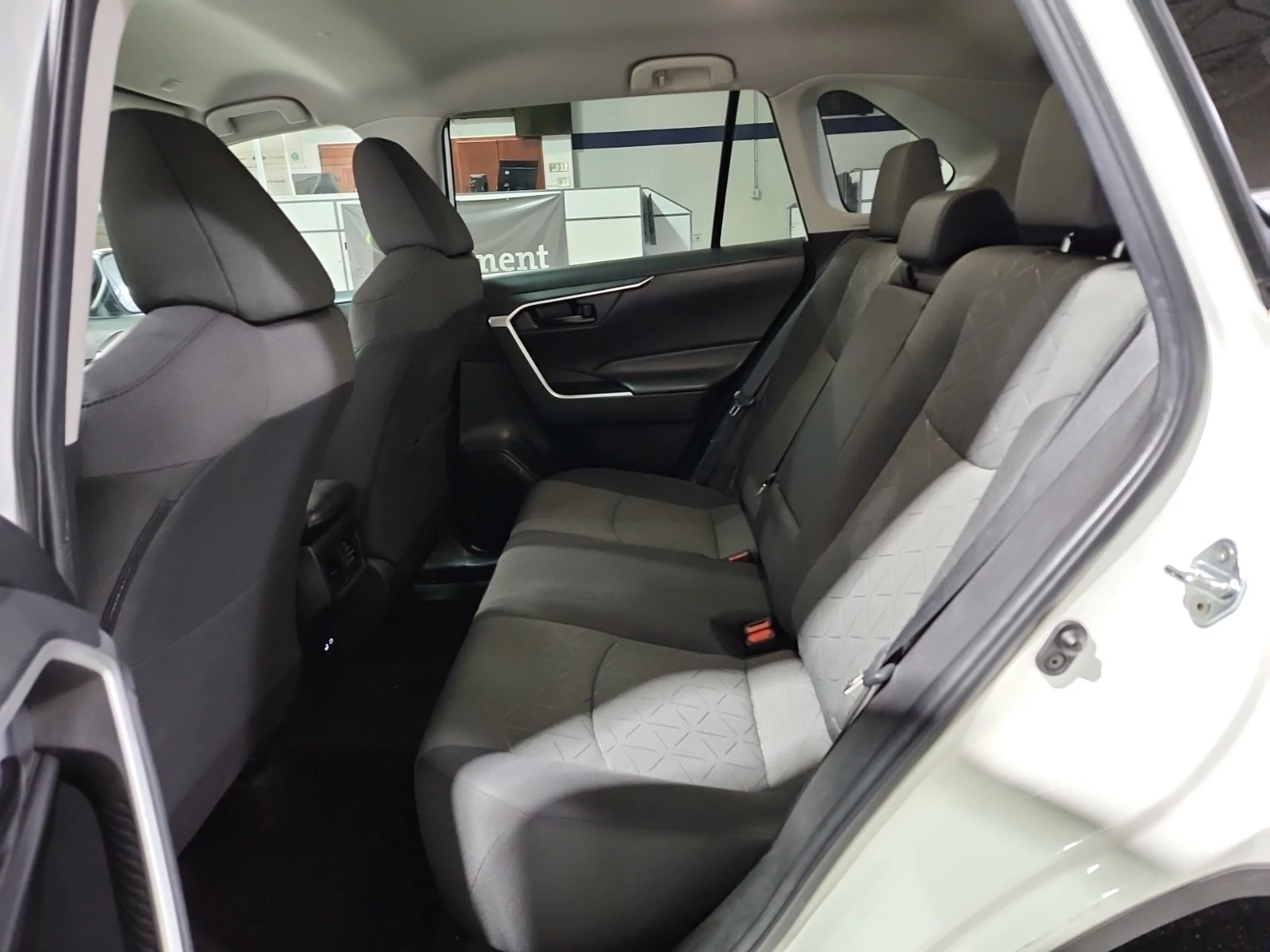Toyota Rav4 LE| 2.5L| 4X4| CARFAX| 2 ����� | Mobile.bg � ����������� 12
