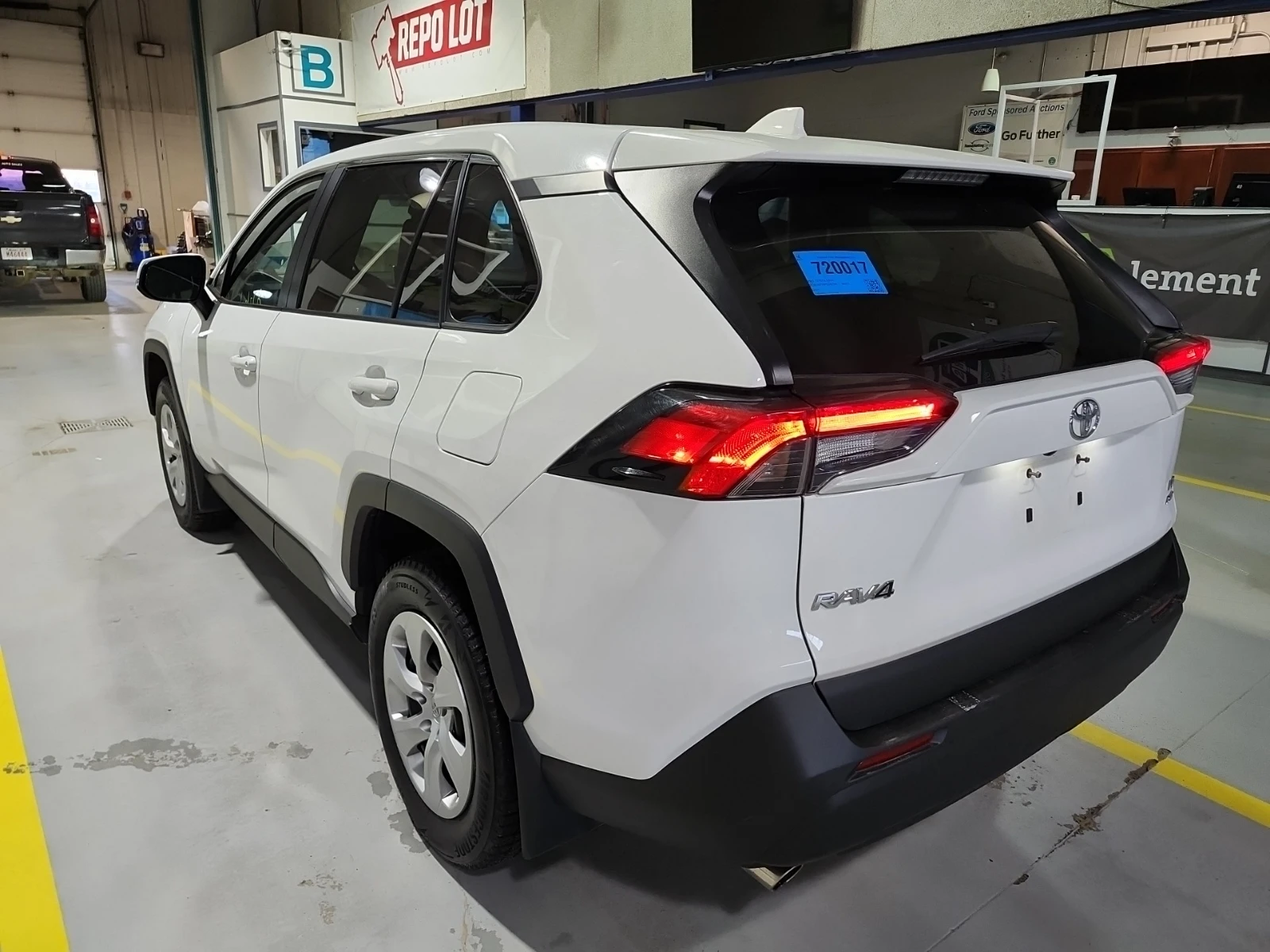 Toyota Rav4 LE| 2.5L| 4X4| CARFAX| 2 КЛЮЧА - изображение 4