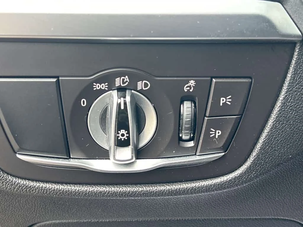 BMW X3 * AMBIENT LIGHT, PANOROOF, CARPLAY, NAVI, NEW TIRE, снимка 11 - Автомобили и джипове - 53987782