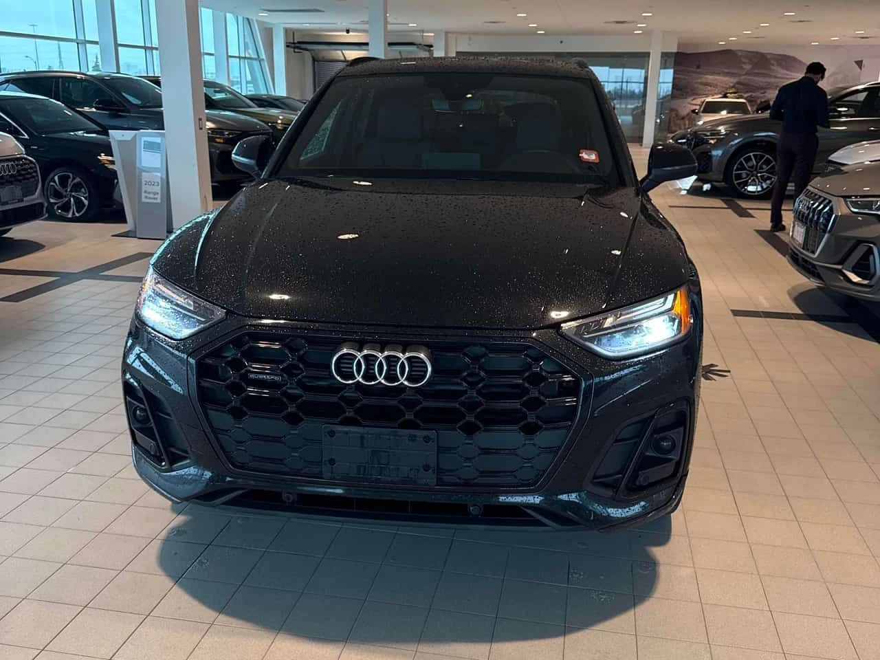Audi Q5 Progressiv| DISTR| ПОДГРЕВ| ОТ ПРЕДСТАВИТЕЛСТВО, снимка 3 - Автомобили и джипове - 54479760