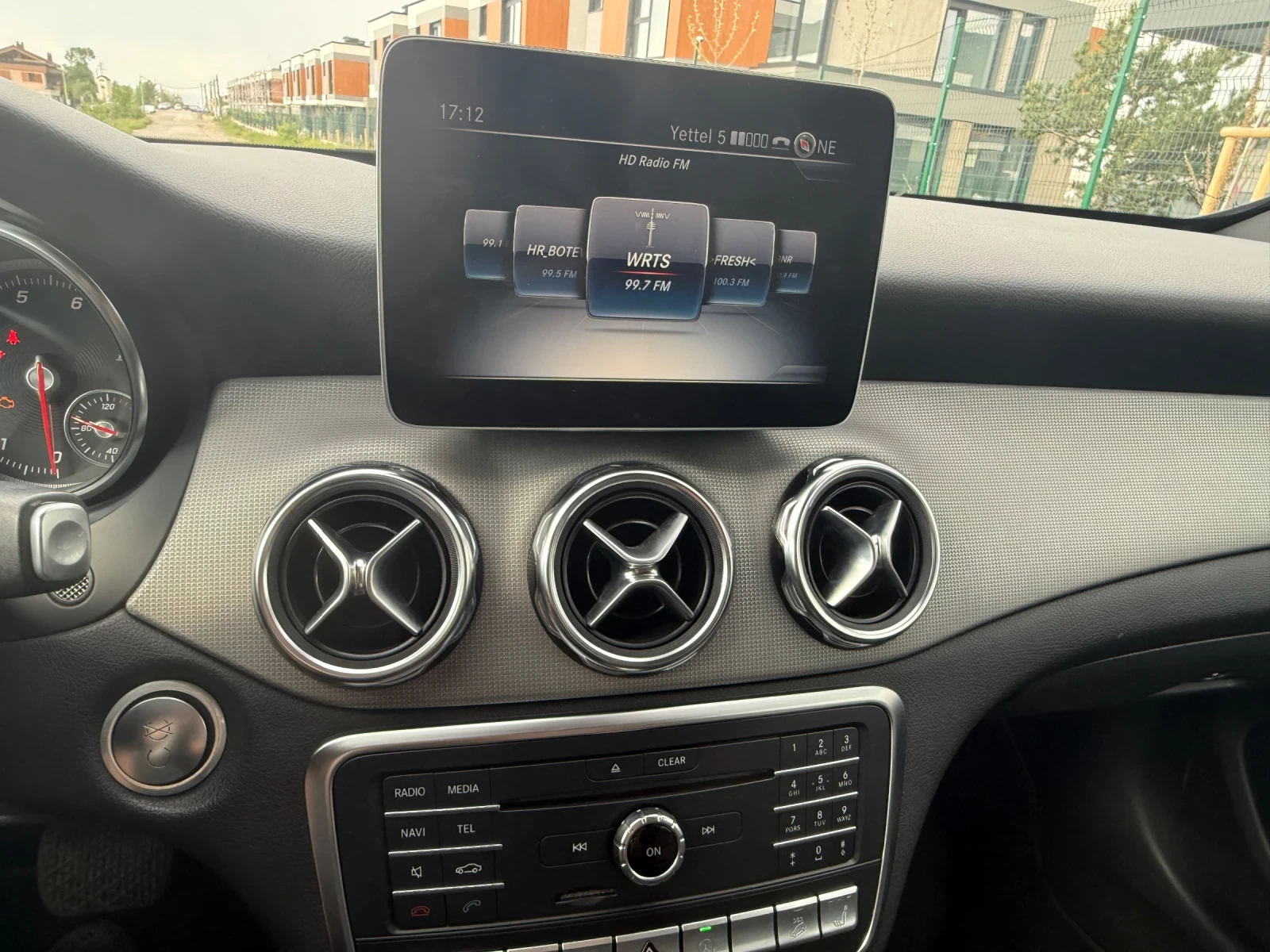 Mercedes-Benz GLA 250 GLA 250 4 MATIC, снимка 11 - Автомобили и джипове - 54634135