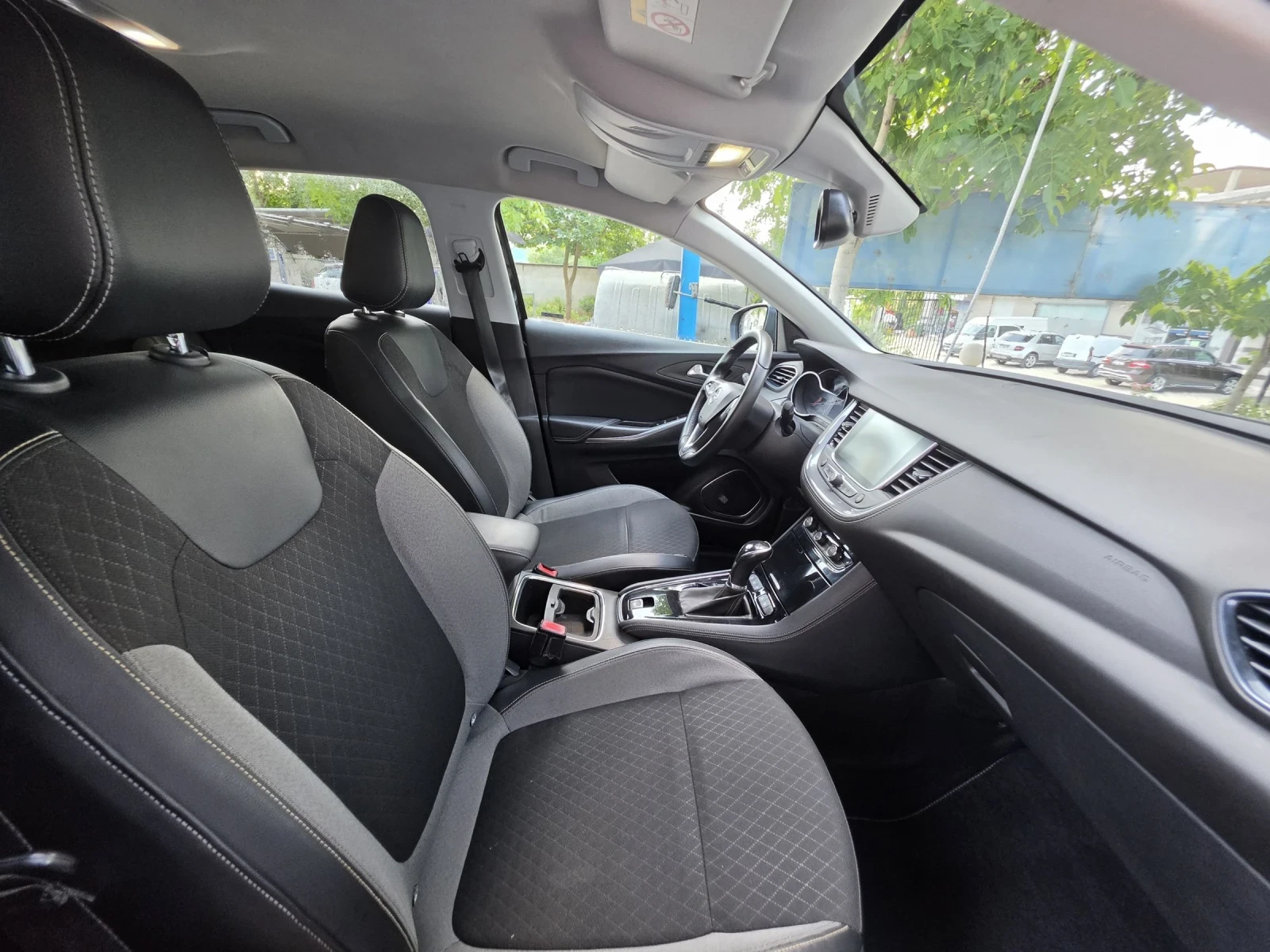Opel Grandland X 2.0d 177p 117000km, снимка 12 - Автомобили и джипове - 55548384