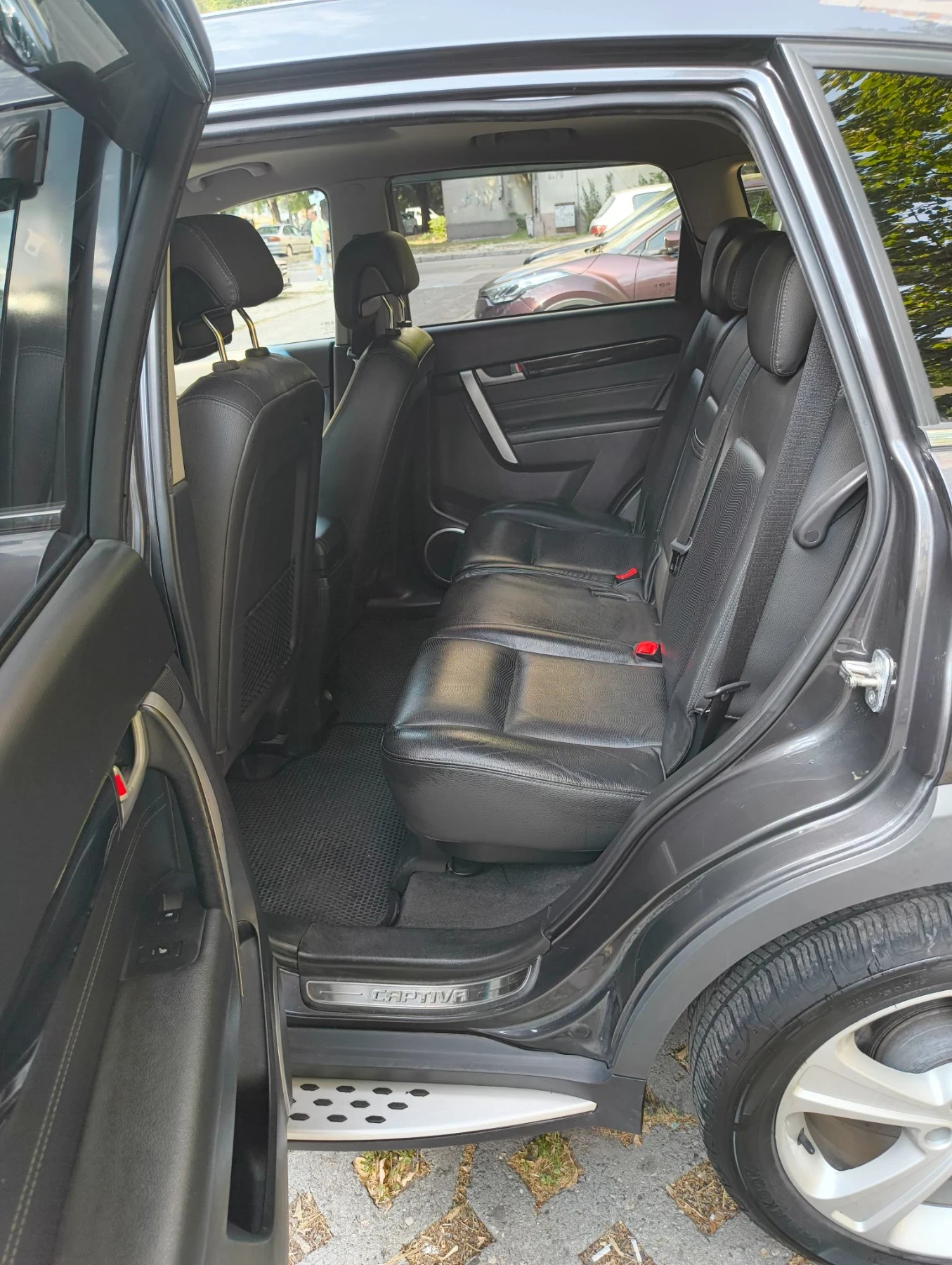 Chevrolet Captiva От Южна Корея 2.2  184 к.с.  150 000 км. Реални , снимка 6 - Автомобили и джипове - 55823421