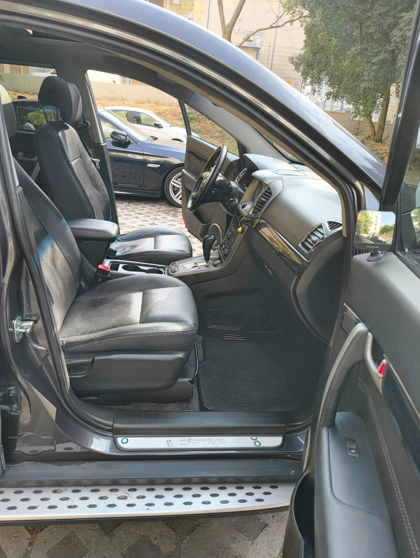 Chevrolet Captiva От Южна Корея 2.2  184 к.с.  150 000 км. Реални , снимка 10 - Автомобили и джипове - 55823421