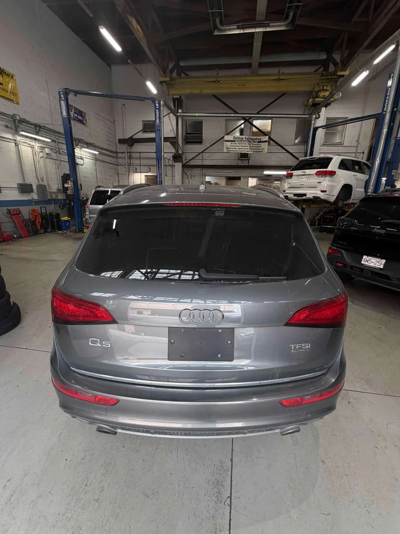 Audi Q5 3.0T TECHNIK| PANO| ПОДГРЕВИ| BOSE| , снимка 2 - Автомобили и джипове - 56197291