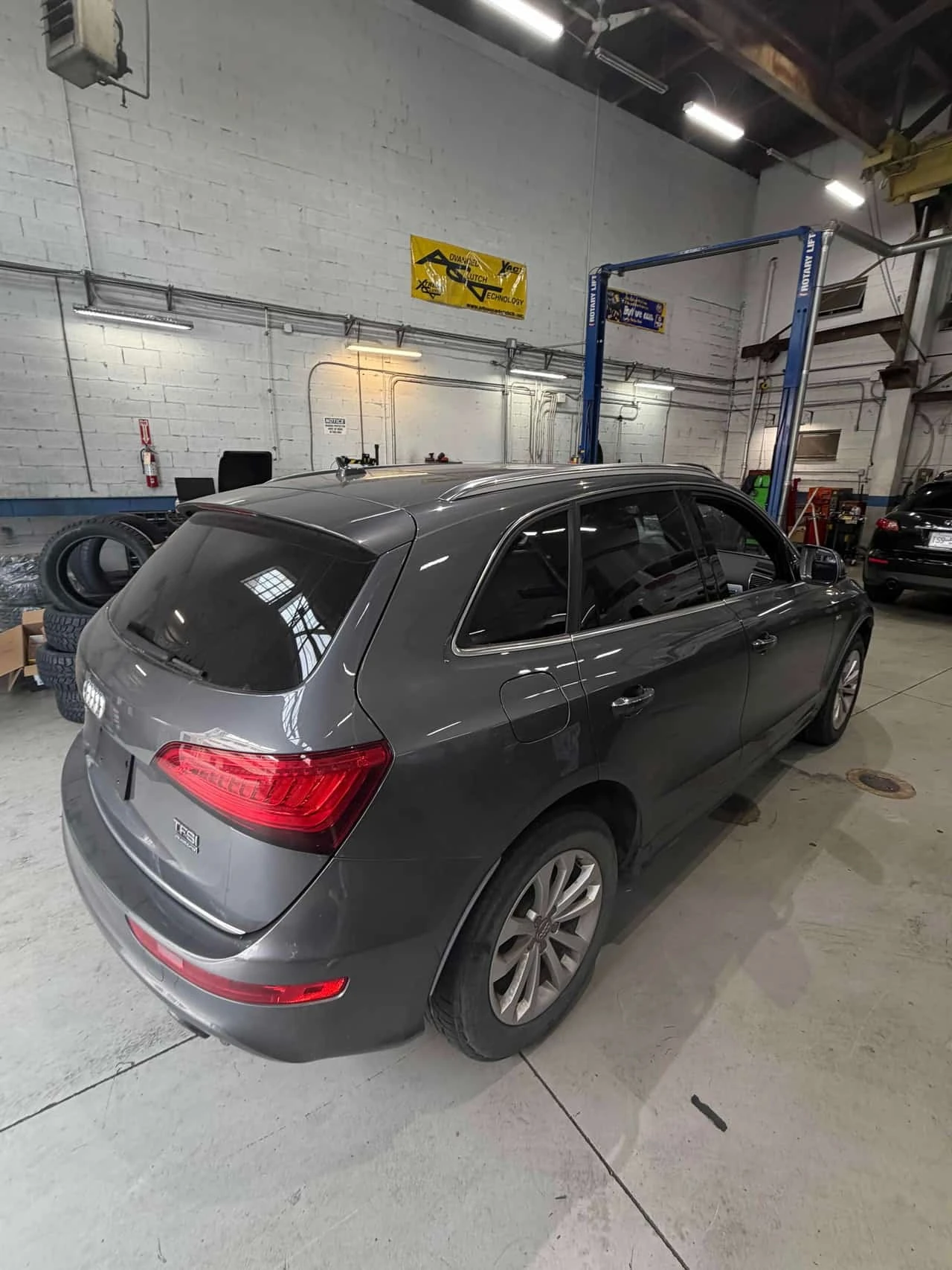 Audi Q5 3.0T TECHNIK| PANO| ПОДГРЕВИ| BOSE| , снимка 4 - Автомобили и джипове - 56197291