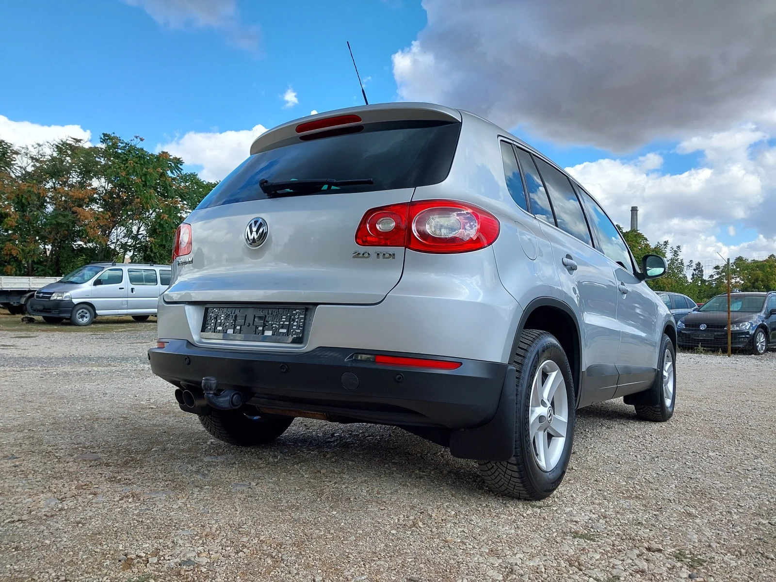 VW Tiguan 2.0- 140кс., 4х4, снимка 5 - Автомобили и джипове - 56289410