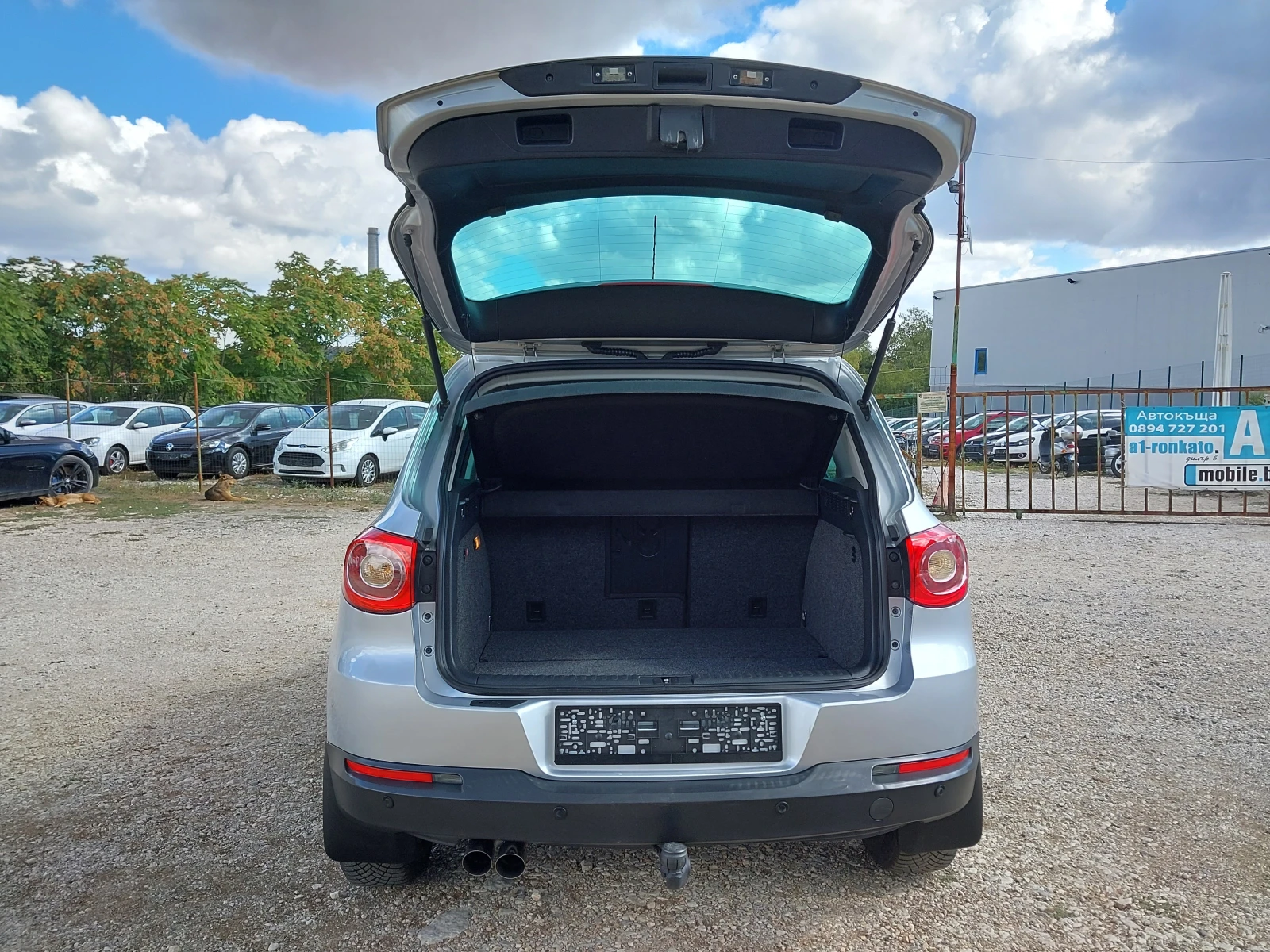 VW Tiguan 2.0- 140кс., 4х4, снимка 9 - Автомобили и джипове - 56289410