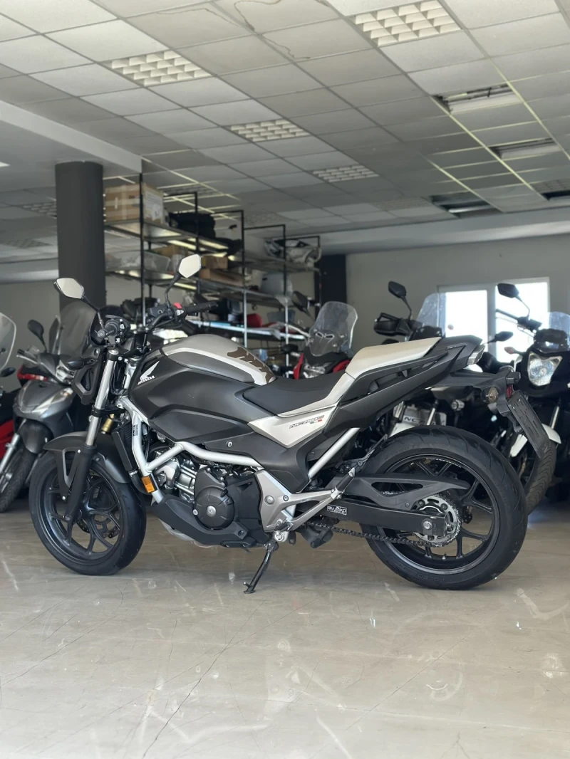Honda Nc 750S Автомат, снимка 4 - Мотоциклети и мототехника - 52452615
