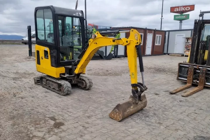 Багер JCB 15C-1