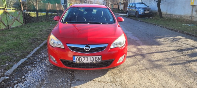 Opel Astra 1.4 16V Turbo, снимка 6 - Автомобили и джипове - 45543416