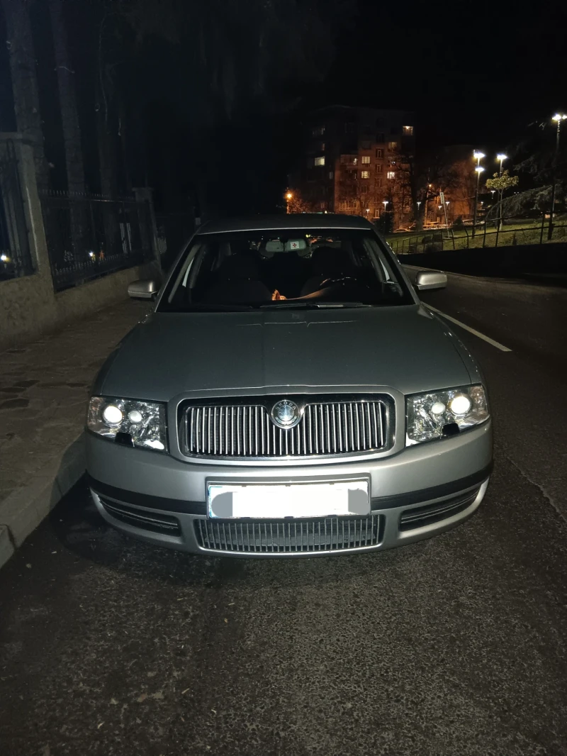 Skoda Superb, снимка 9 - Автомобили и джипове - 48813624