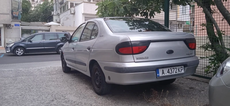 Renault Megane АГУ/LPG, климатик, снимка 2 - Автомобили и джипове - 52794283