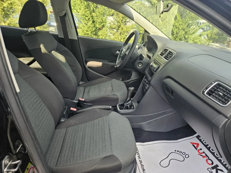 VW Polo 1.4i-86кс= ФАБРИЧНА ГАЗ= ОБСЛУЖЕН= КЛИМАТИК, снимка 15 - Автомобили и джипове - 51320840
