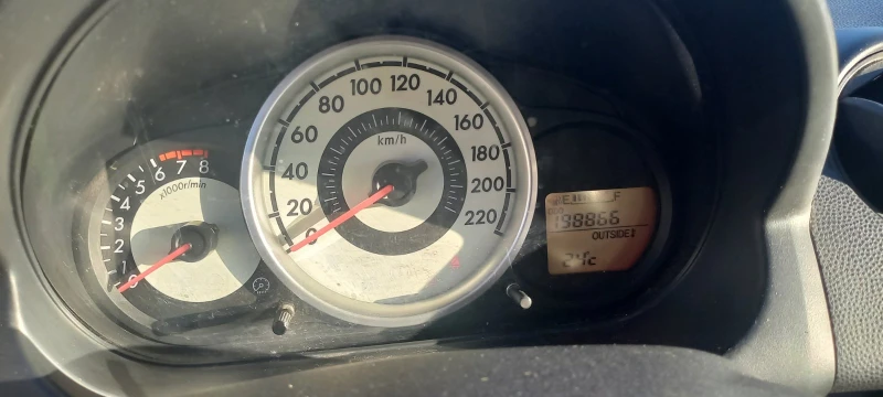 Mazda 2 LPG, снимка 9 - Автомобили и джипове - 51538065