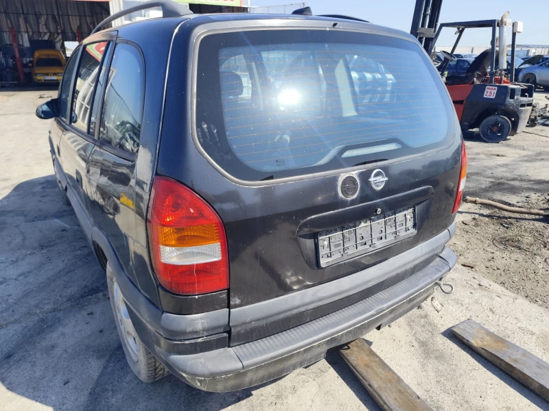 Opel Zafira 2.0, снимка 3 - Автомобили и джипове - 51593168