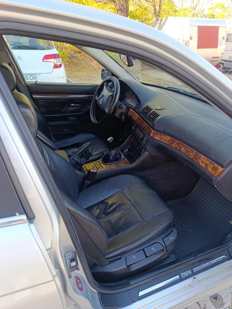 BMW 525 Tds, снимка 3 - Автомобили и джипове - 51812523