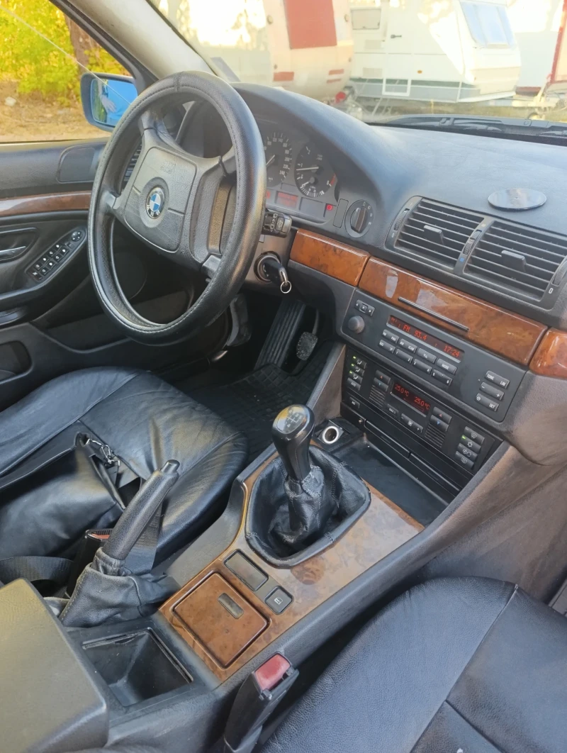 BMW 525 Tds, снимка 2 - Автомобили и джипове - 51812523