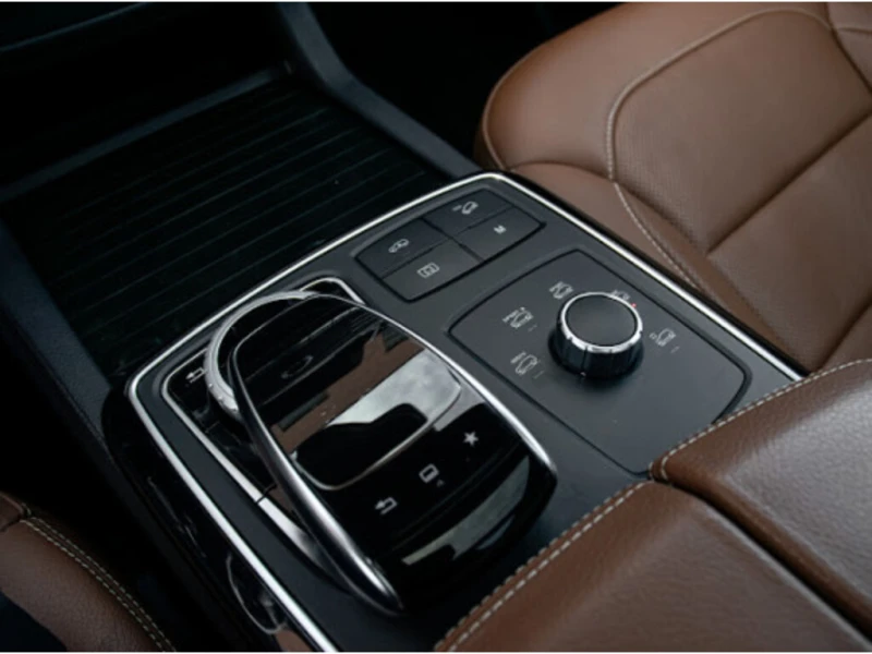 Mercedes-Benz GLE 450 AMG| 4MATIC* PANOROOF| HEATED SEATS| APPLE CAR PLA, снимка 9 - Автомобили и джипове - 52814050