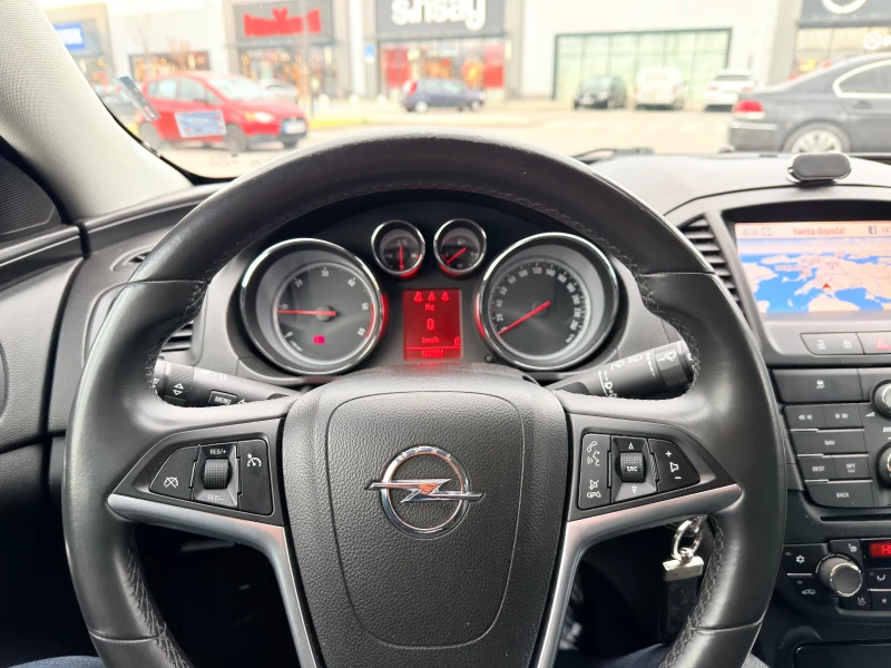 Opel Insignia 2.0, снимка 13 - Автомобили и джипове - 52990966