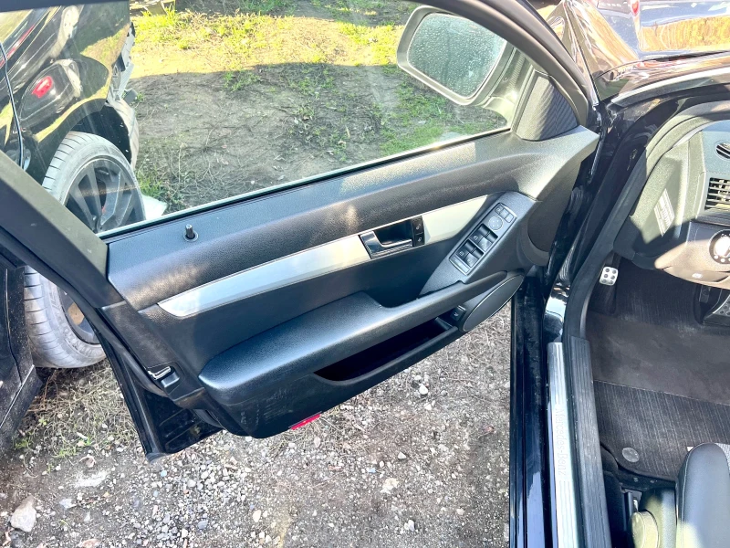 Mercedes-Benz C 220 CDI AVANTGARDE , снимка 11 - Автомобили и джипове - 53279272