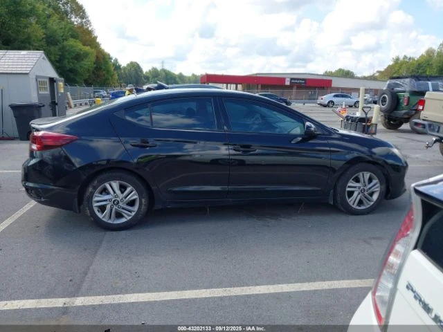 Hyundai Elantra SEL  *  | Mobile.bg   12