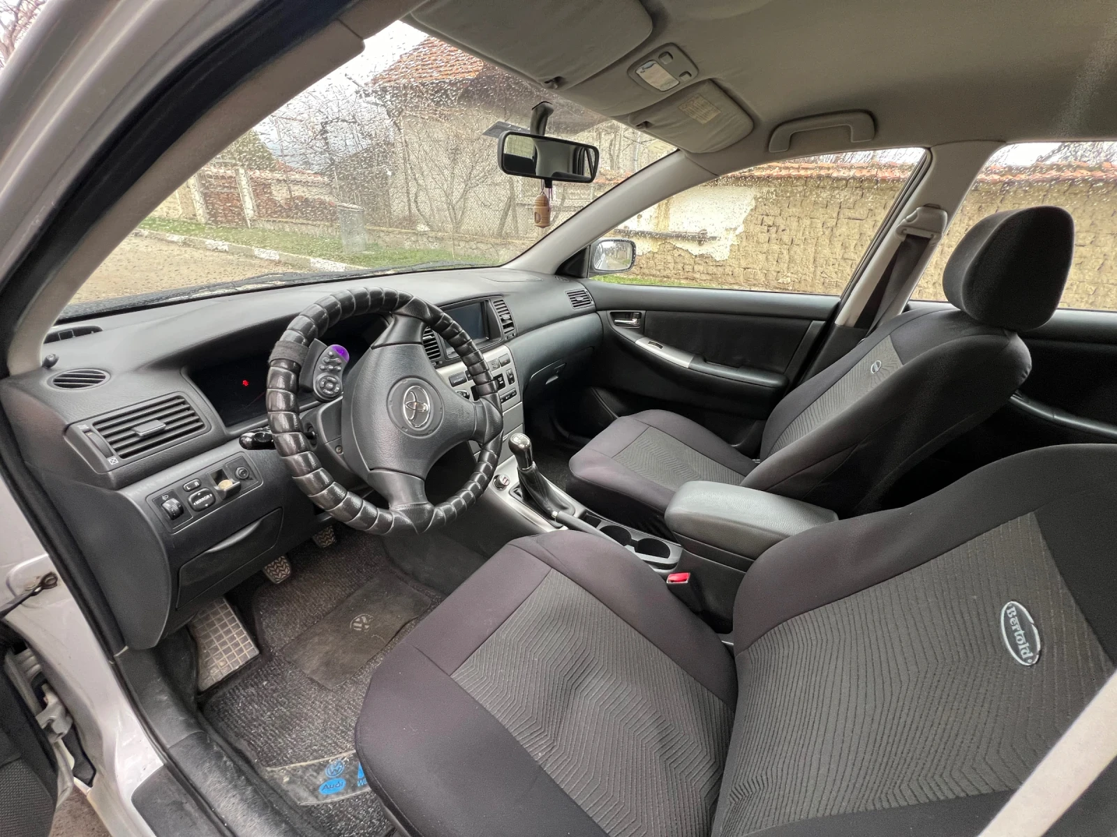 Toyota Corolla  - изображение 5