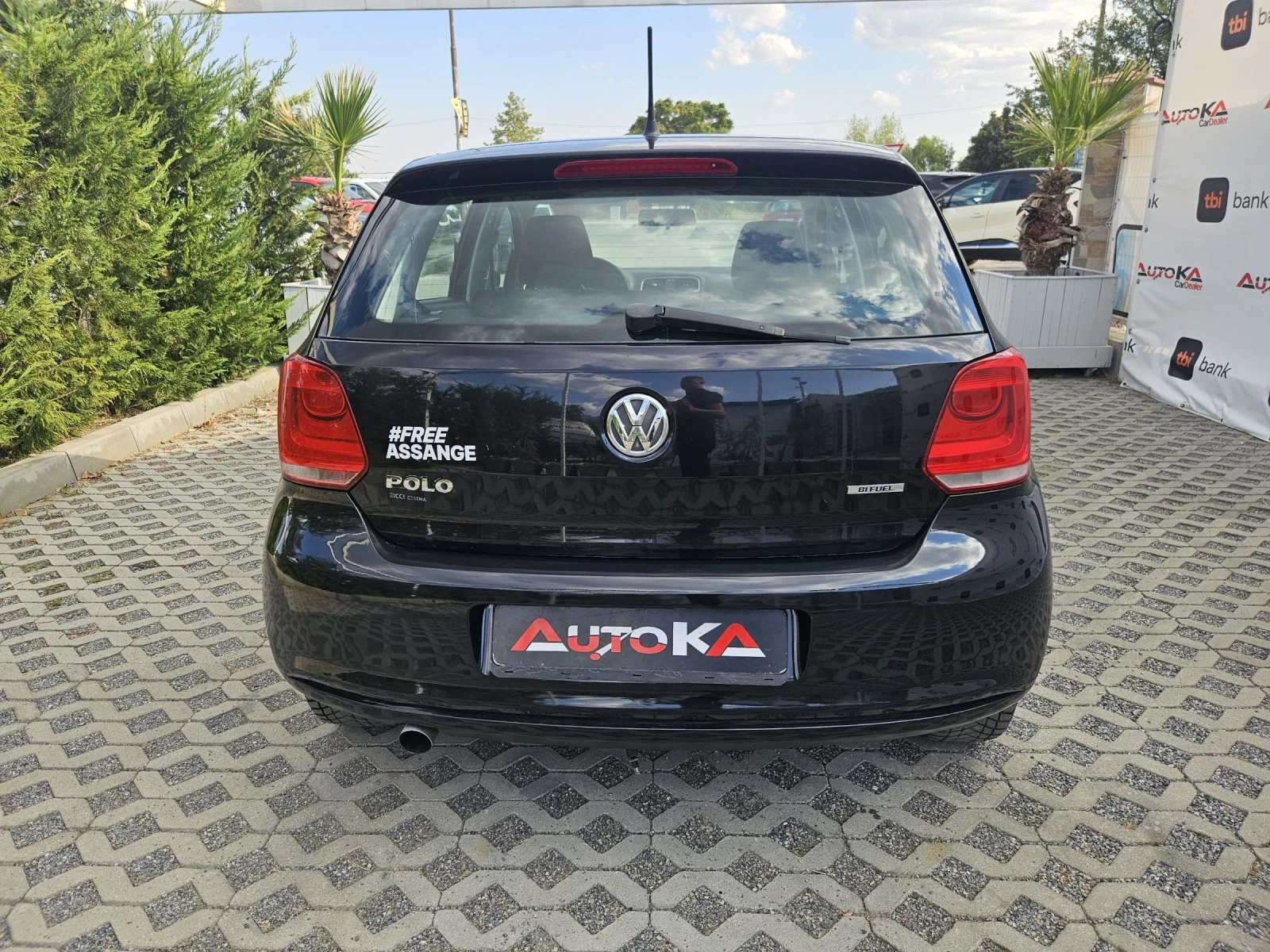 VW Polo 1.4i-86кс= ФАБРИЧНА ГАЗ= ОБСЛУЖЕН= КЛИМАТИК - изображение 4