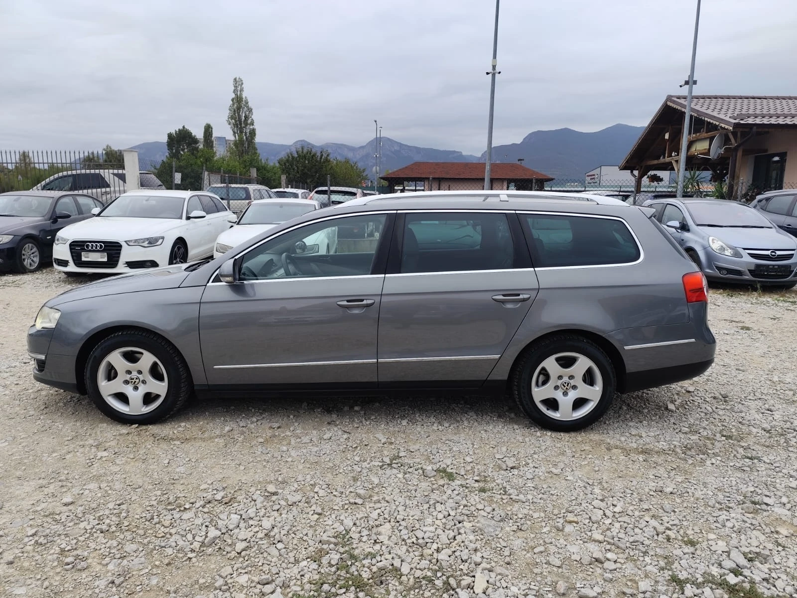 VW Passat 2.0 дизел 170 коня Автомат - изображение 9
