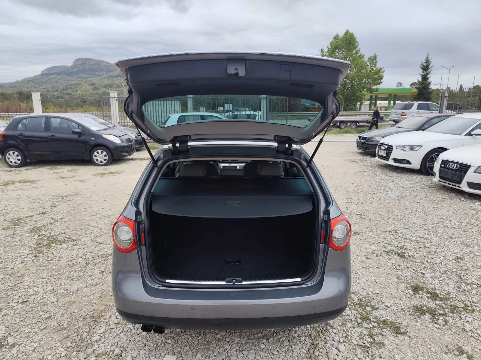 VW Passat 2.0 дизел 170 коня Автомат - изображение 7
