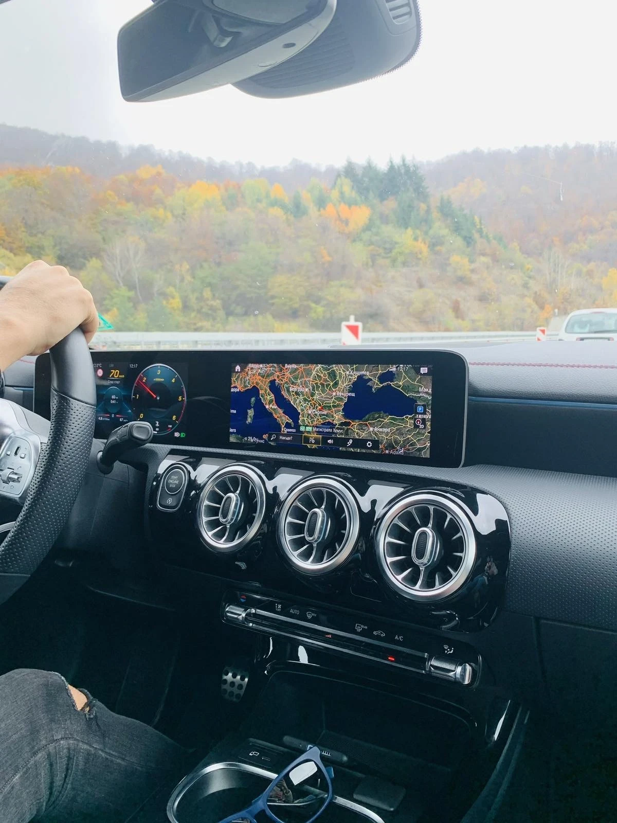 Mercedes-Benz CLA 180  - изображение 9