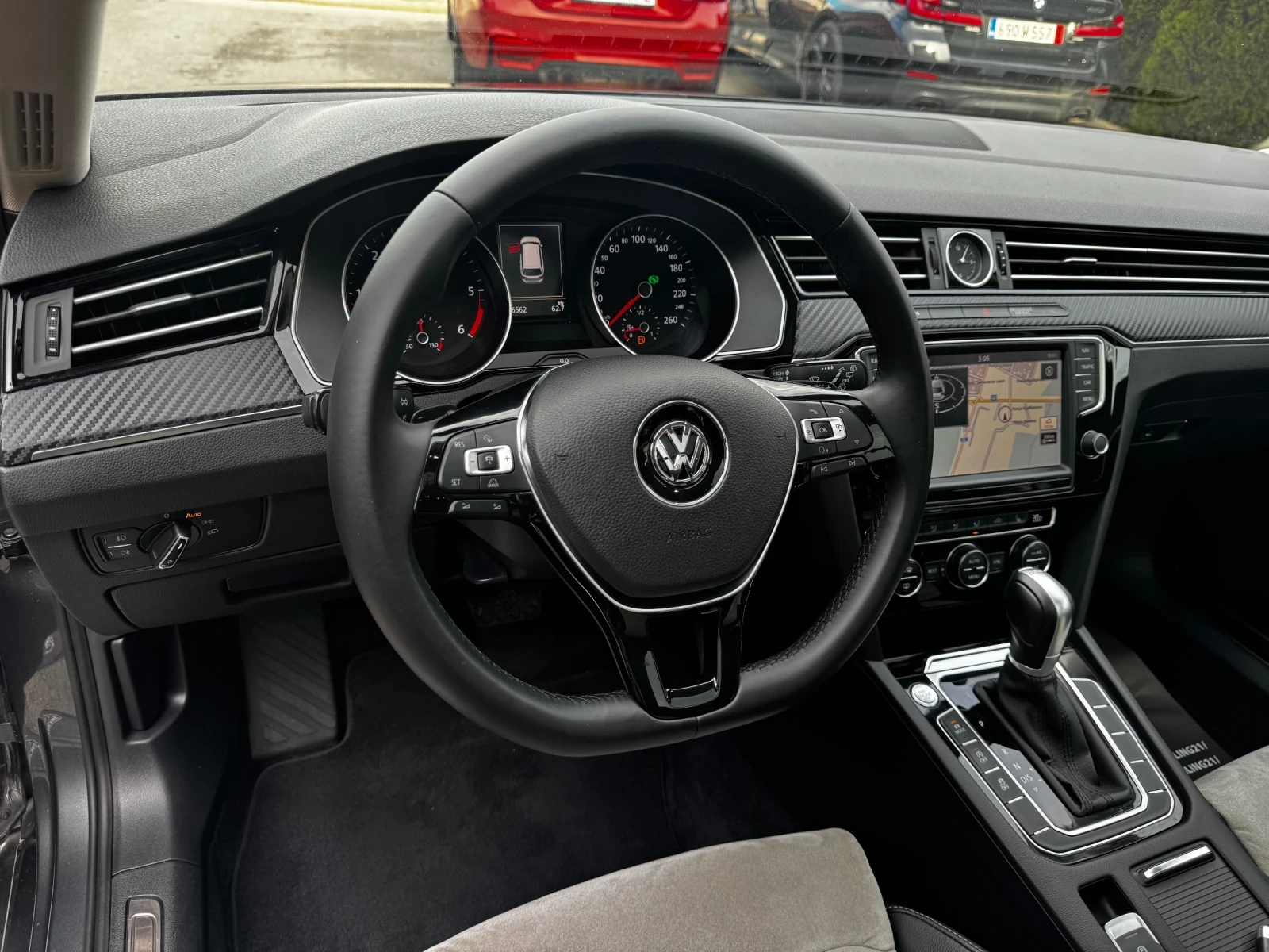 VW Passat 2.0TDI DSG Highline LED PANO Distronic SideAssist - изображение 8