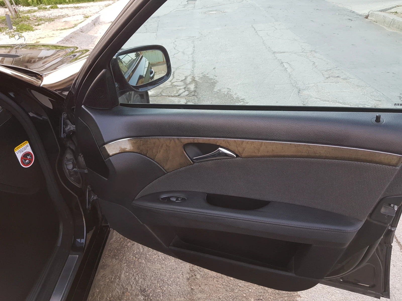 Mercedes-Benz E 220 Avangard - изображение 5