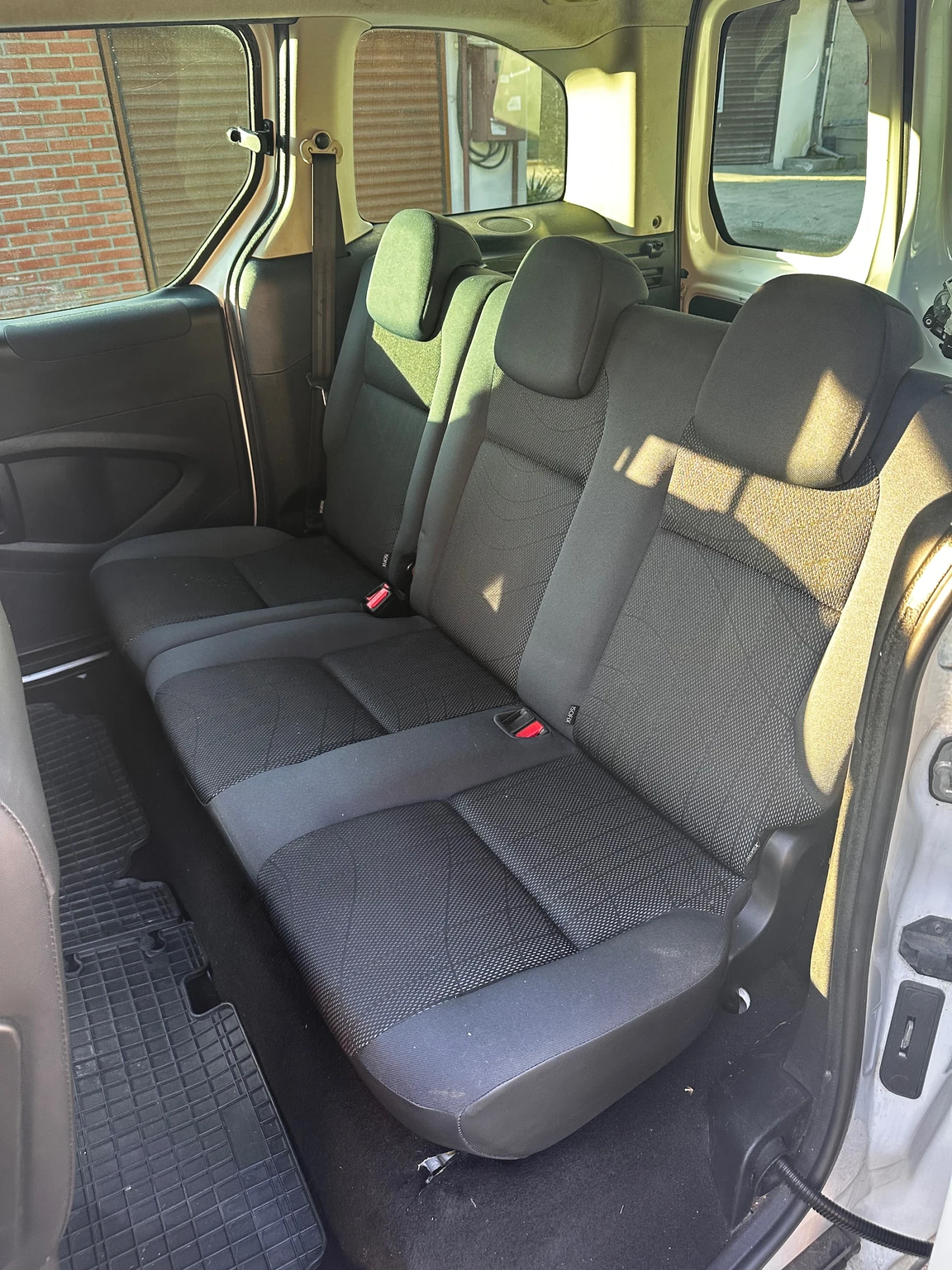 Peugeot Partner 1.6HDI, снимка 6 - Автомобили и джипове - 53469966