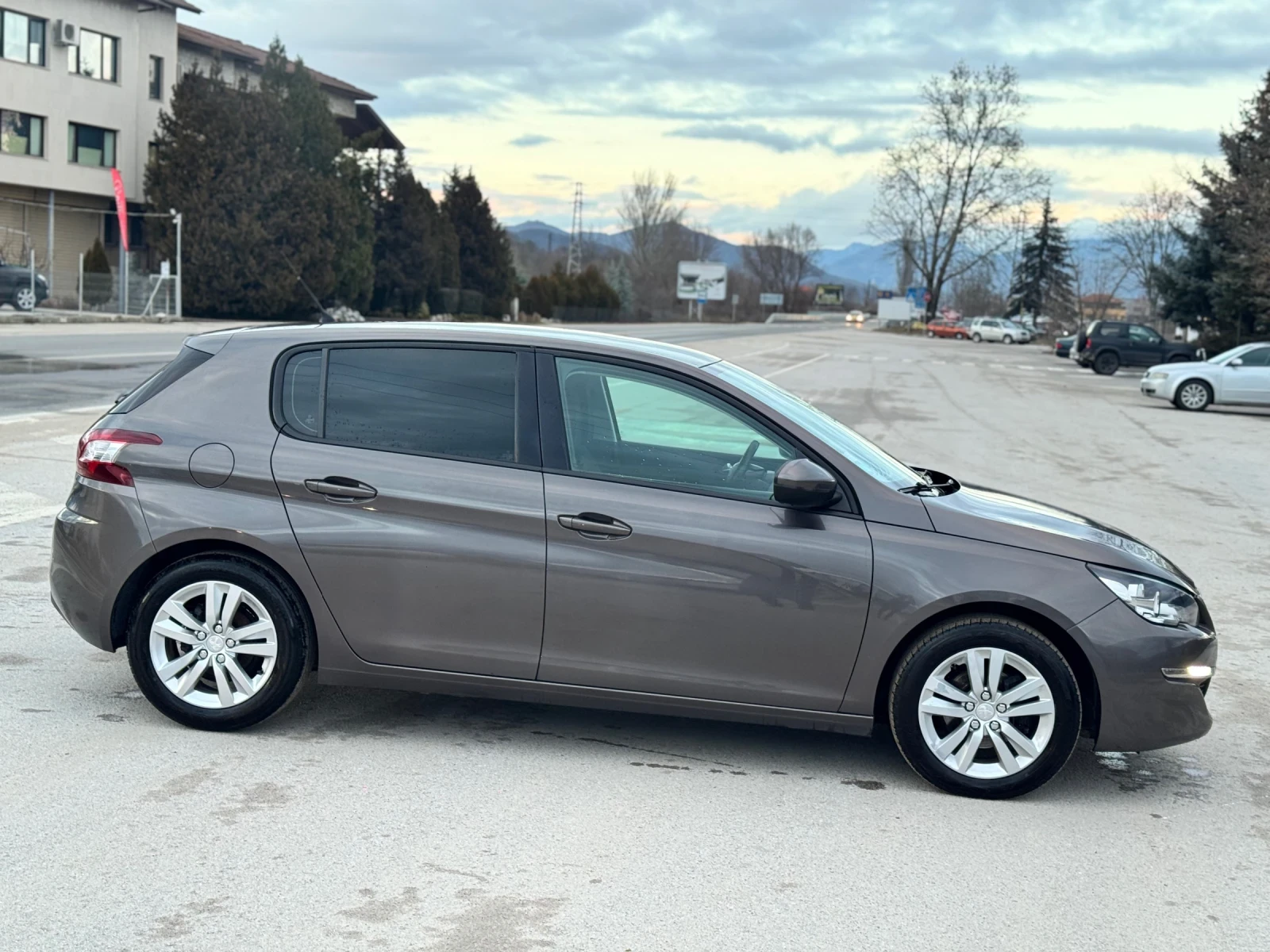 Peugeot 308 ТОП, снимка 7 - Автомобили и джипове - 53758011