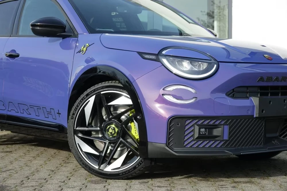 Abarth 600 Scorpionissima , снимка 3 - Автомобили и джипове - 53839184